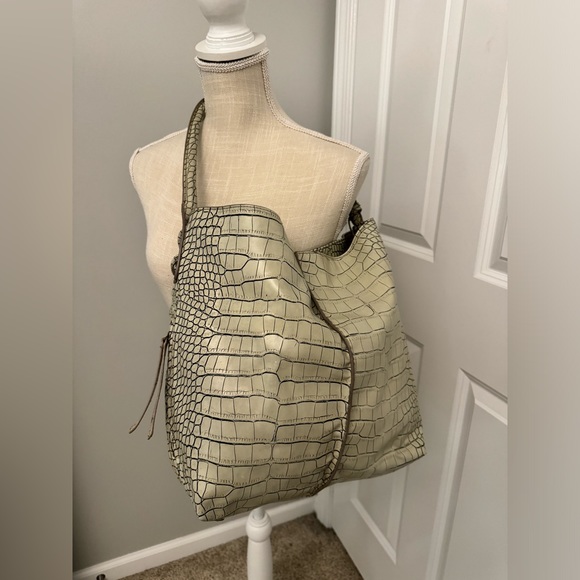 Vera Wang Large Bag - Picture 1 of 9